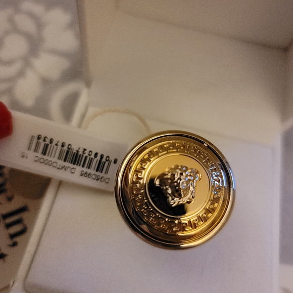 *****++++*++SOLD +++++Versace Medusa Ring Versace. Made in Italy. Authentic _ - Picture 4 of 9